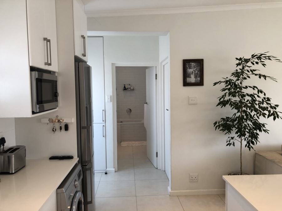 1 Bedroom Property for Sale in Green Point Western Cape